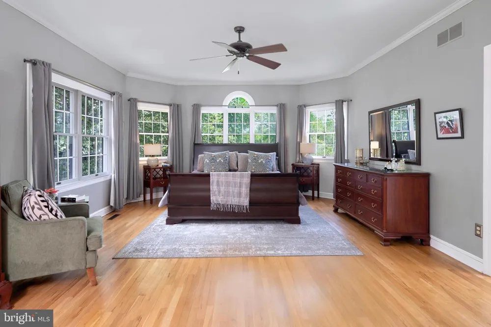 1 MICHAEL WAY Pennington, NJ 08534