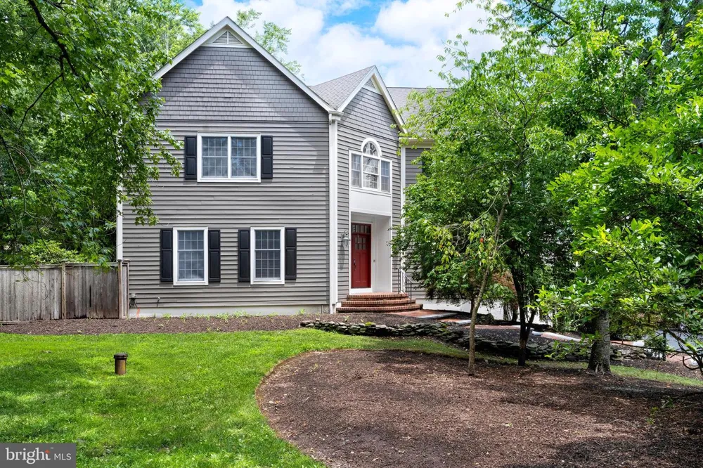 1 MICHAEL WAY Pennington, NJ 08534