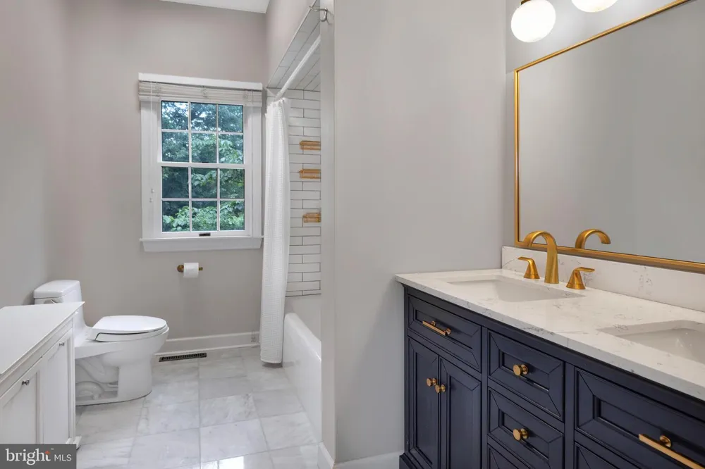 1 MICHAEL WAY Pennington, NJ 08534