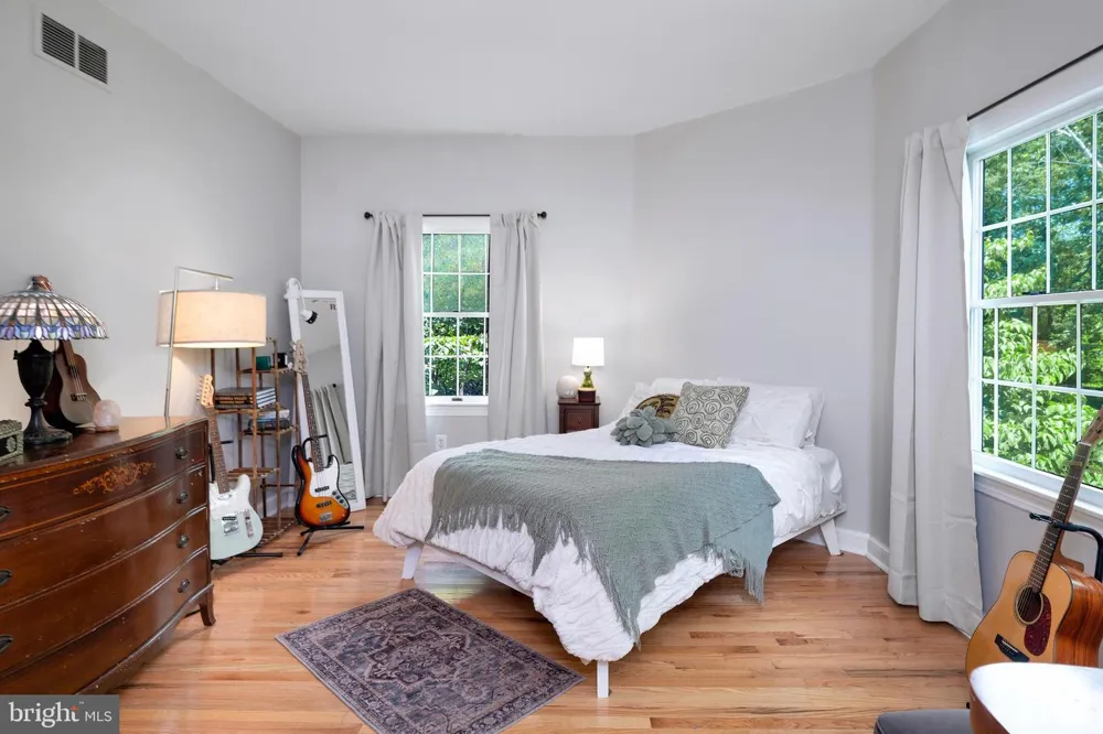 1 MICHAEL WAY Pennington, NJ 08534