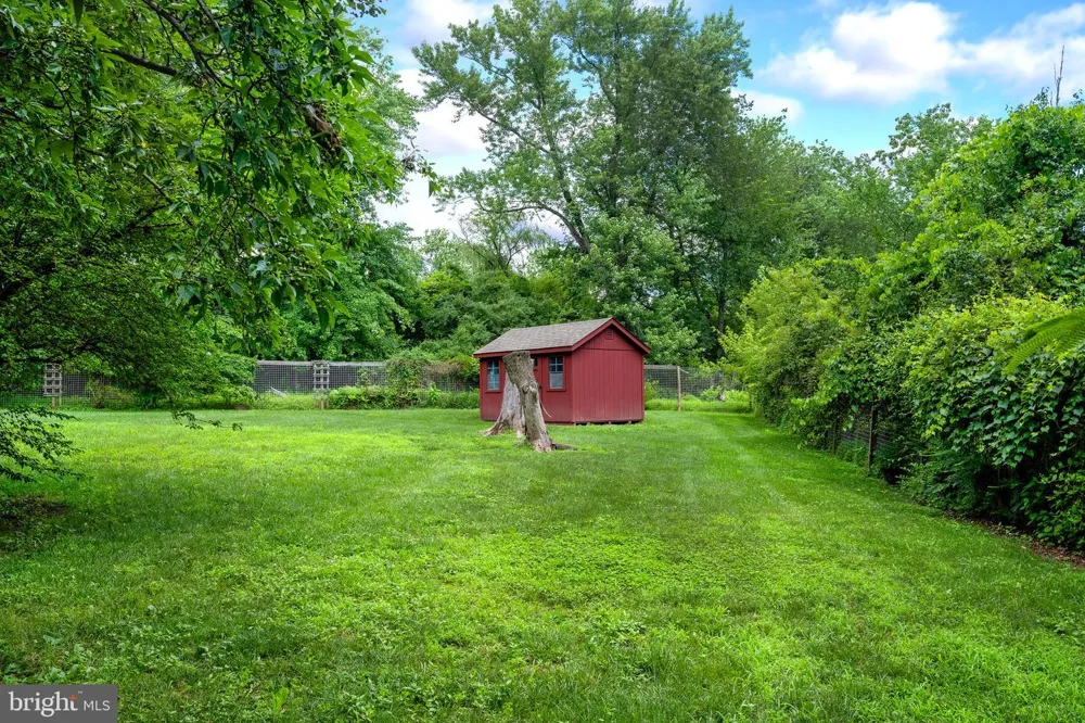 1 MICHAEL WAY Pennington, NJ 08534