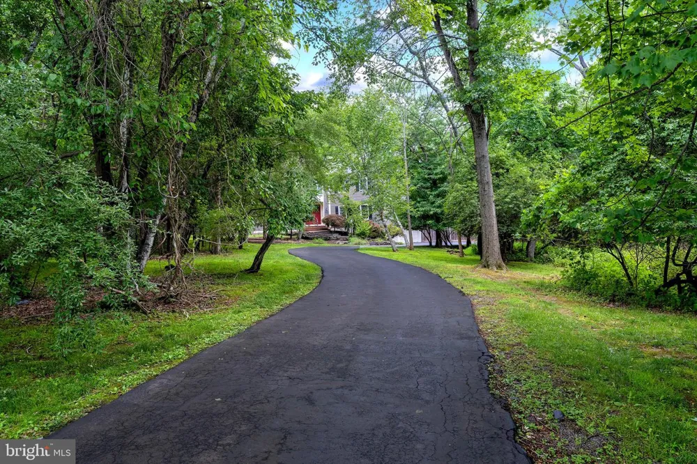 1 MICHAEL WAY Pennington, NJ 08534