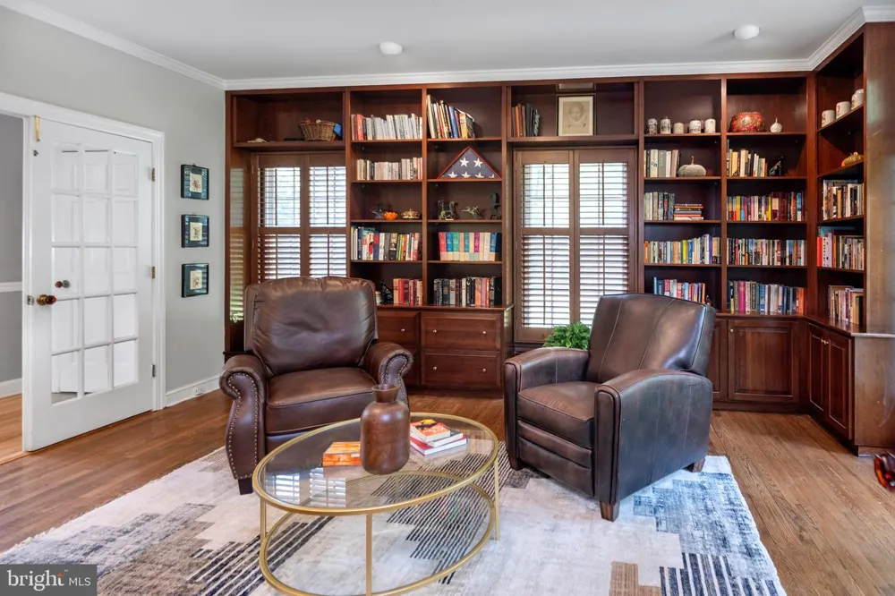 1 MICHAEL WAY Pennington, NJ 08534