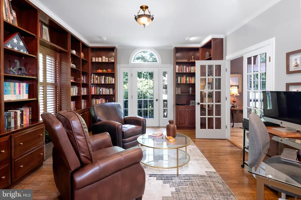 1 MICHAEL WAY Pennington, NJ 08534