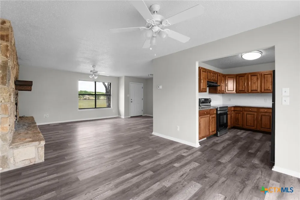 11126 E Fm 581 Lometa, TX 76853