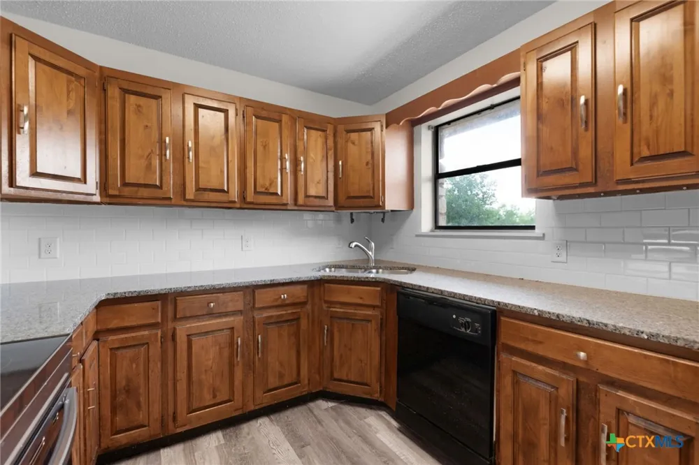 11126 E Fm 581 Lometa, TX 76853
