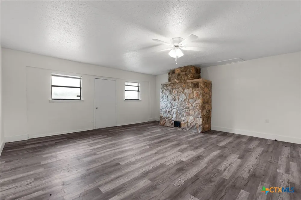 11126 E Fm 581 Lometa, TX 76853