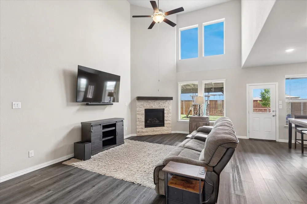 400 Acton Avenue Fort Worth, TX 76131