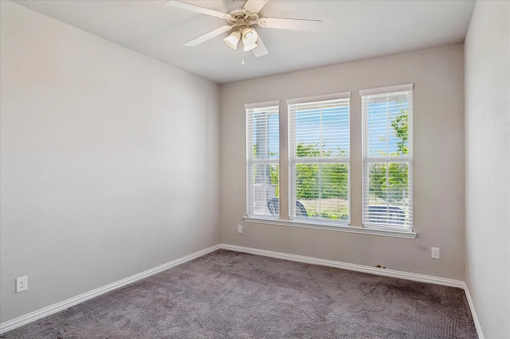 400 Acton Avenue Fort Worth, TX 76131