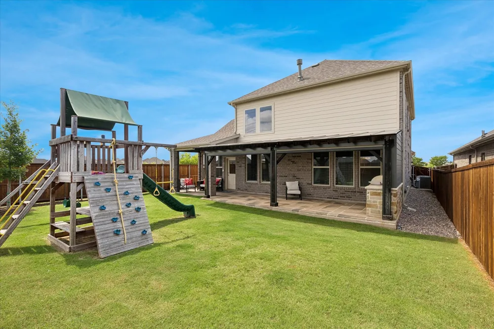 400 Acton Avenue Fort Worth, TX 76131