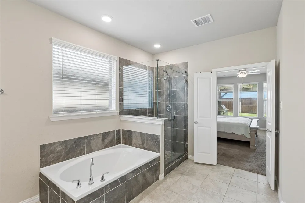 400 Acton Avenue Fort Worth, TX 76131