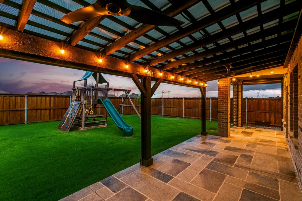 400 Acton Avenue Fort Worth, TX 76131