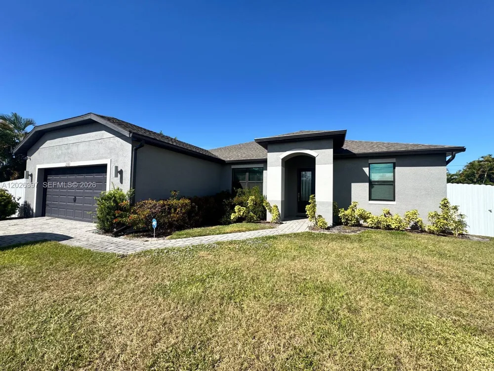 209 SE 26th Ter Cape Coral, FL 33904