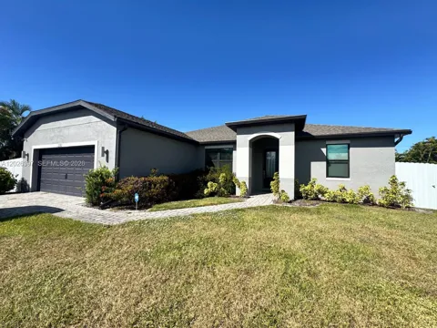 209 SE 26th Ter