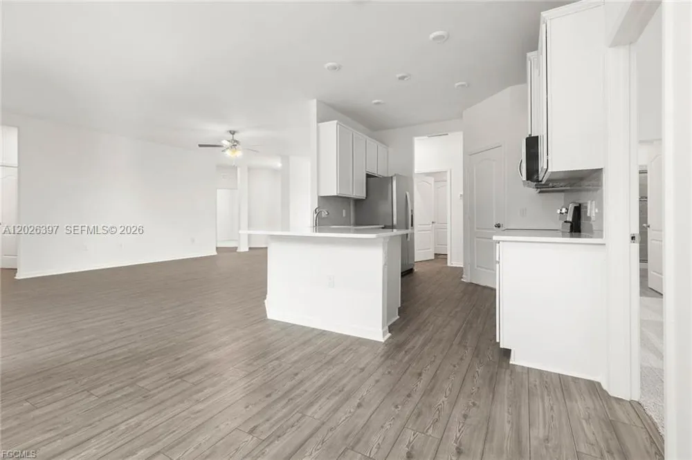 209 SE 26th Ter Cape Coral, FL 33904