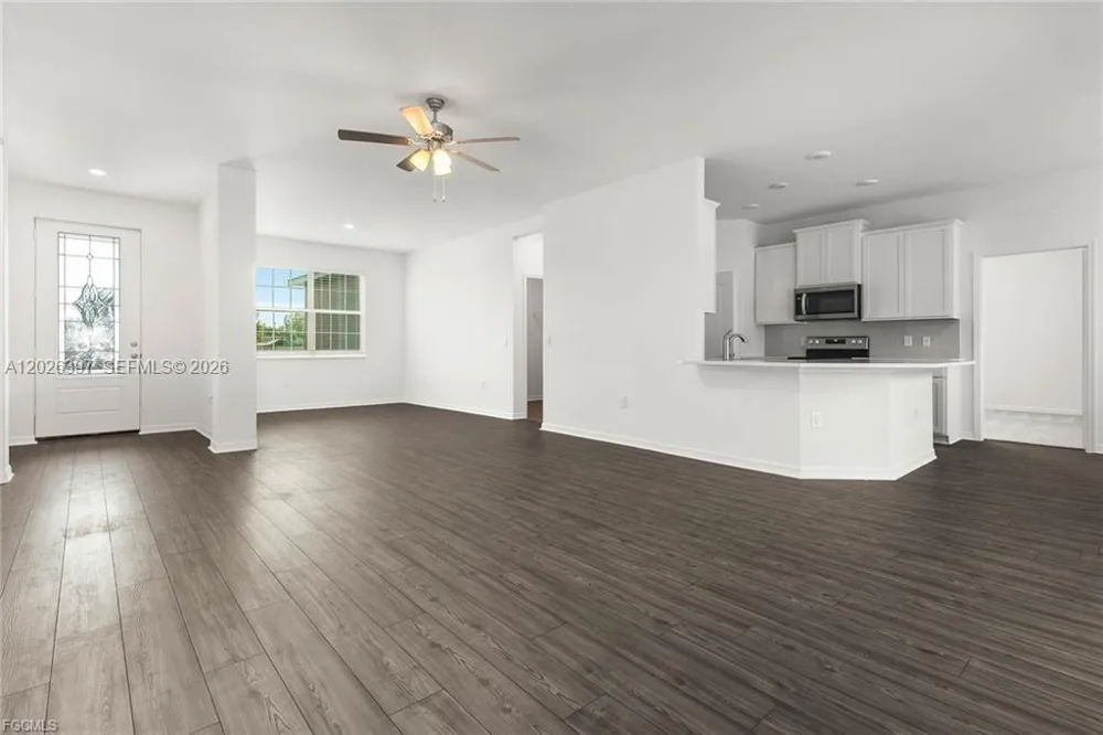 209 SE 26th Ter Cape Coral, FL 33904