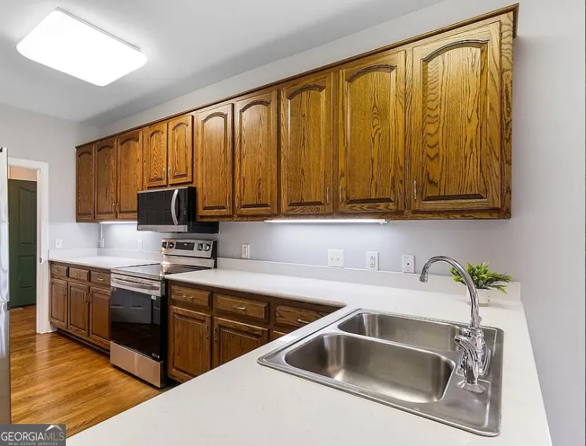 1525 W Black Island RD Darien, GA 31305