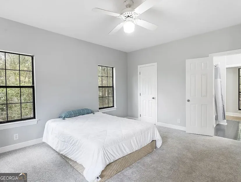 1525 W Black Island RD Darien, GA 31305