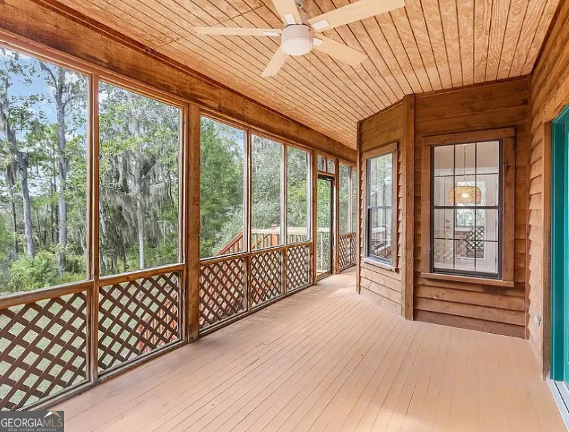 1525 W Black Island RD Darien, GA 31305
