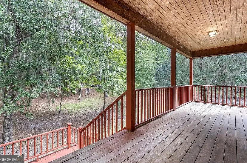 1525 W Black Island RD Darien, GA 31305
