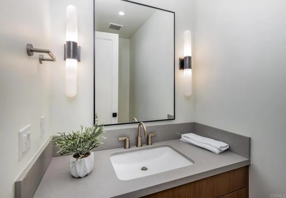 824 Conestoga Ct Encinitas, CA 92024
