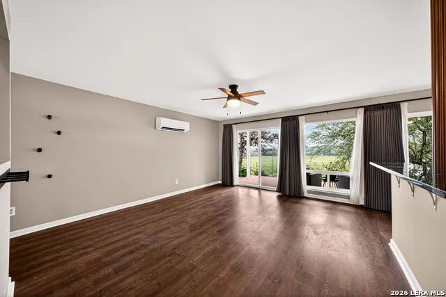 776 Grandview Circle Bandera, TX 78003