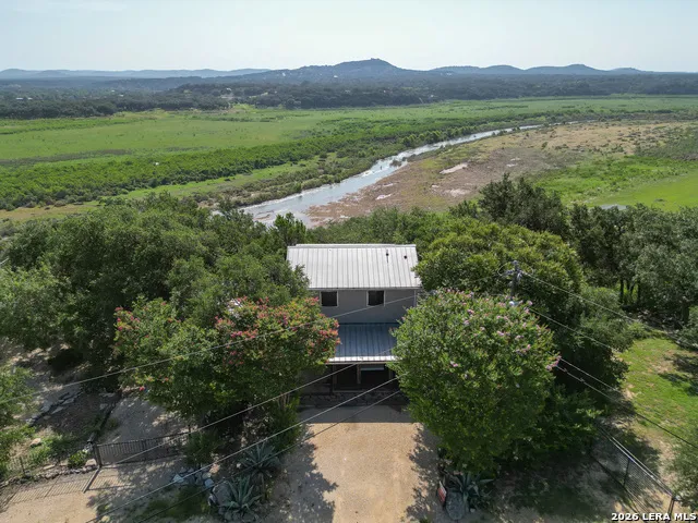 776 Grandview Circle Bandera, TX 78003