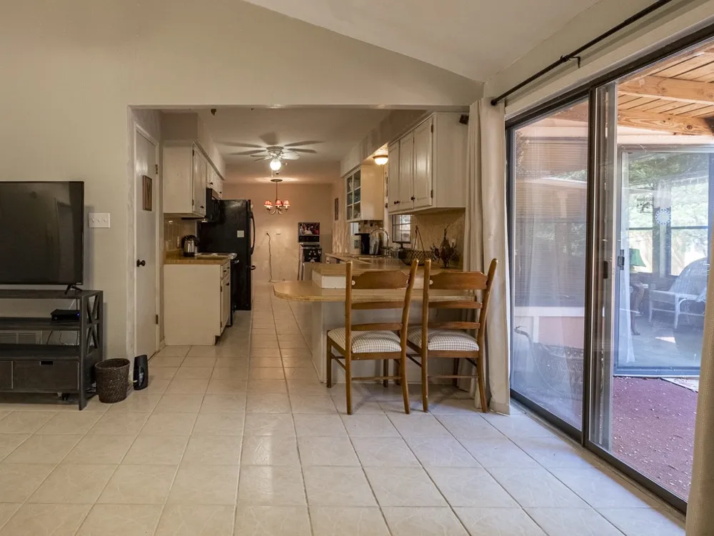 408 Heritage Trail Granbury, TX 76048