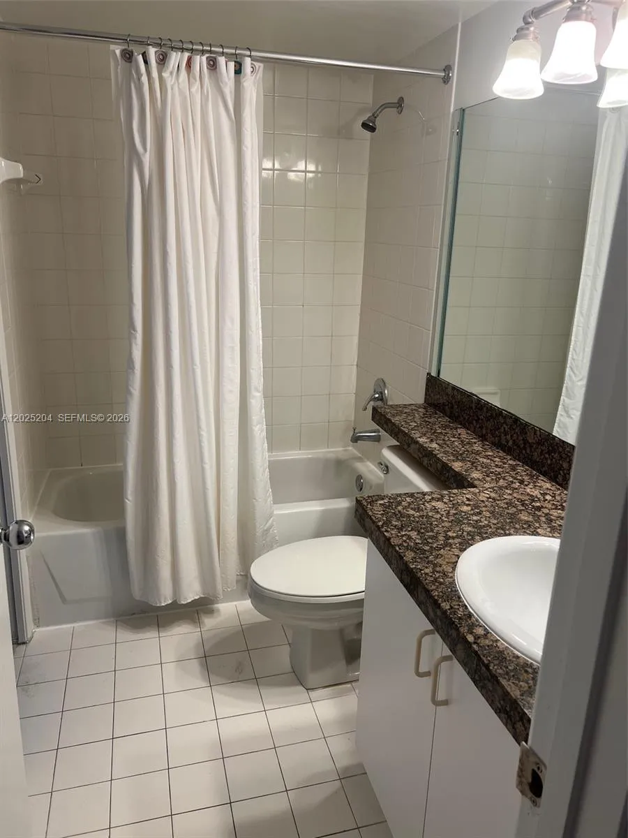 19555 E Country Club Dr #8408 Aventura, FL 33180