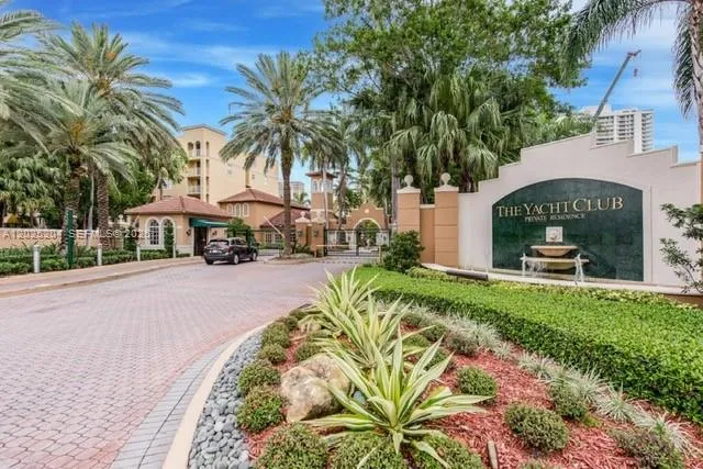 19555 E Country Club Dr #8408 Aventura, FL 33180