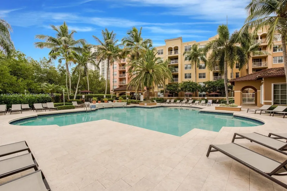 19555 E Country Club Dr #8408 Aventura, FL 33180