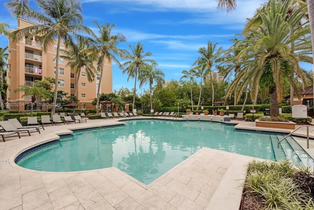 19555 E Country Club Dr #8408 Aventura, FL 33180