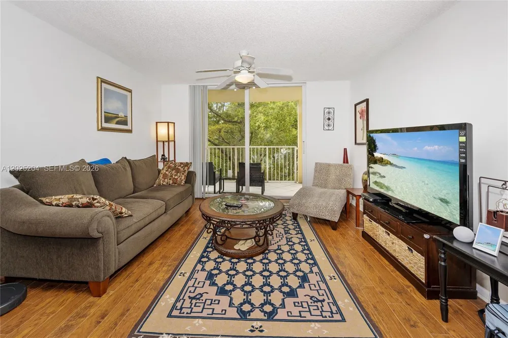 19555 E Country Club Dr #8408 Aventura, FL 33180