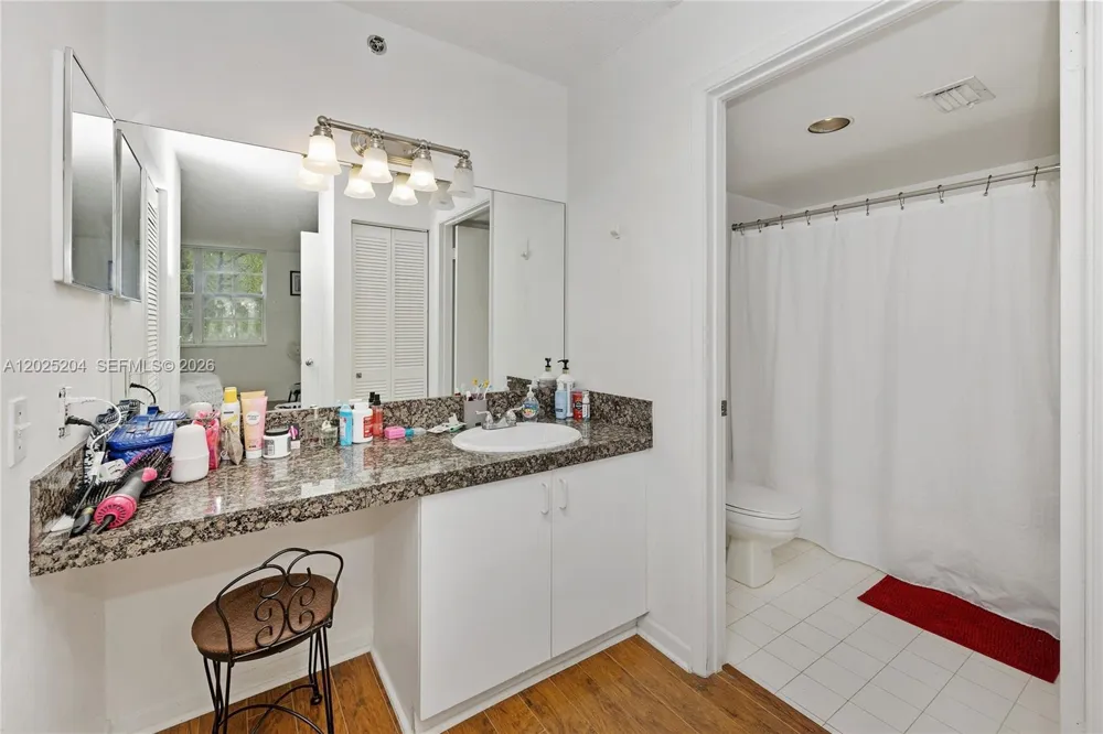 19555 E Country Club Dr #8408 Aventura, FL 33180