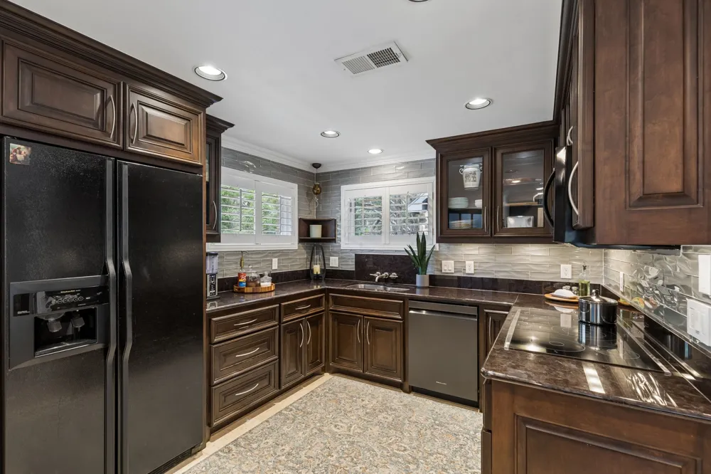 1306 Morrow Road Valley View, TX 76272