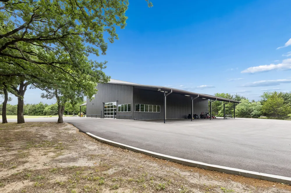 1306 Morrow Road Valley View, TX 76272