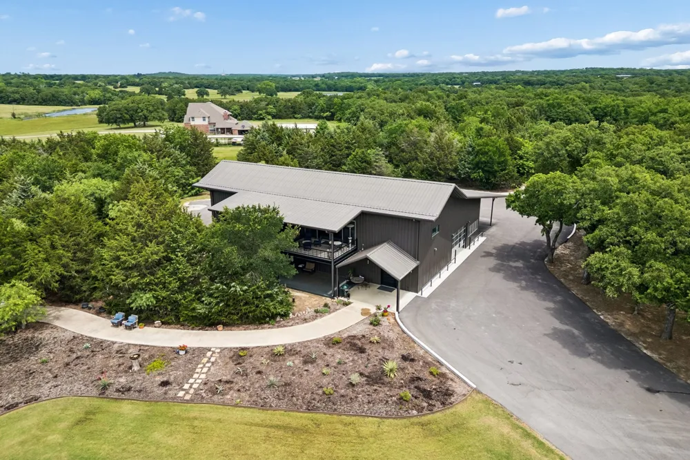1306 Morrow Road Valley View, TX 76272