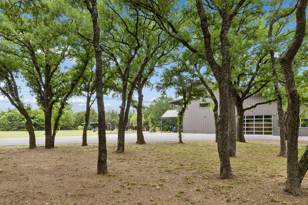 1306 Morrow Road Valley View, TX 76272