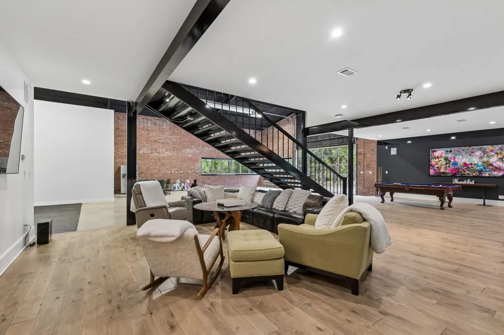 1306 Morrow Road Valley View, TX 76272