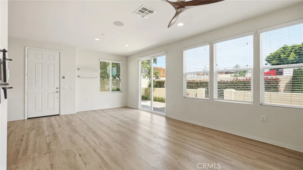 5661 Mcculloch #105 Temple City, CA 91780