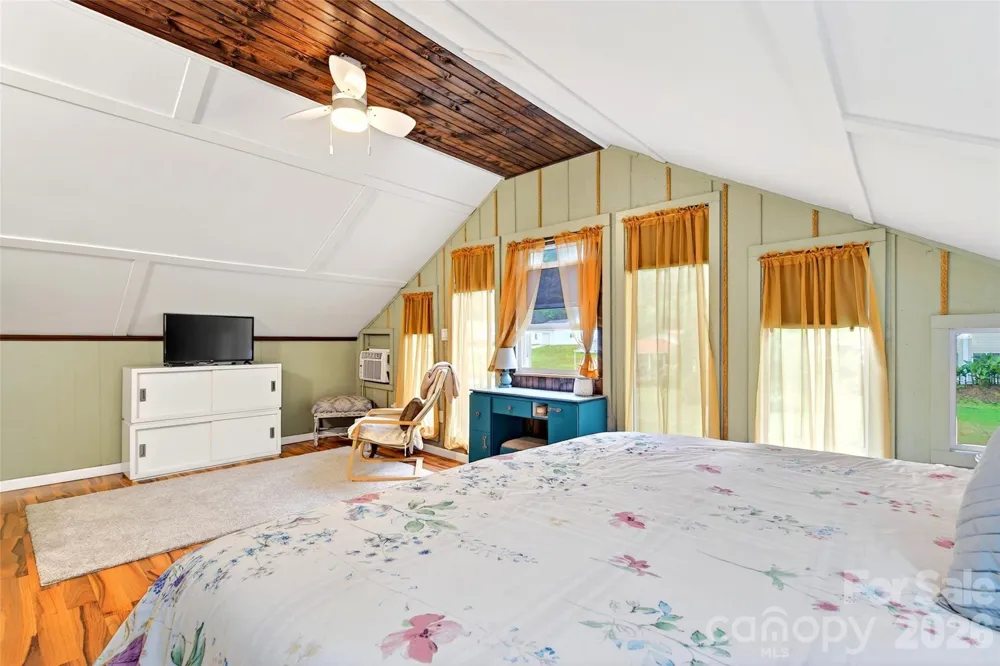 227 Locust Cove Road Marion, NC 28752