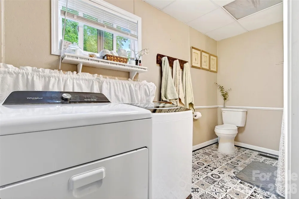 227 Locust Cove Road Marion, NC 28752