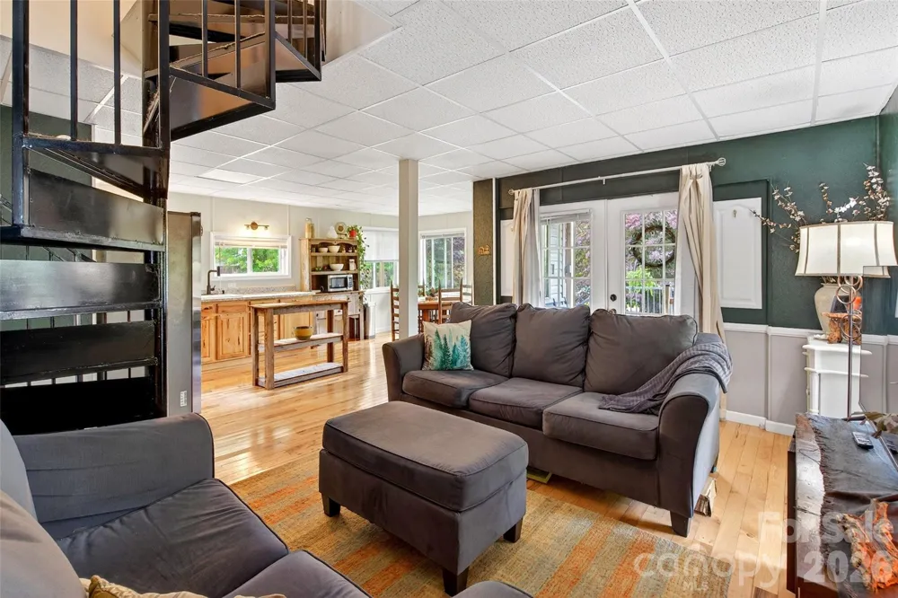 227 Locust Cove Road Marion, NC 28752