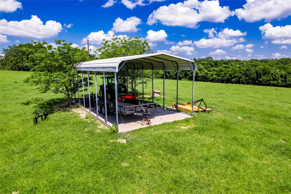 8970 FM 59 Athens, TX 75751