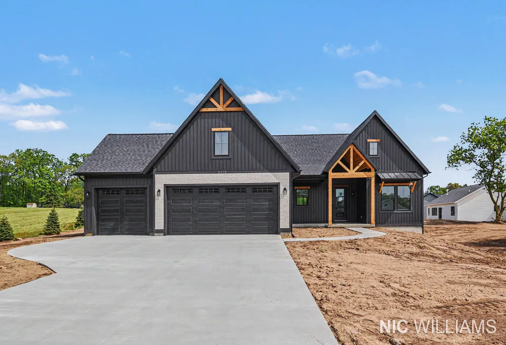11279 Bancroft Way SE Alto, MI 49302