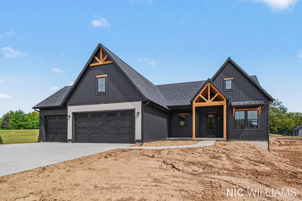 11279 Bancroft Way SE Alto, MI 49302