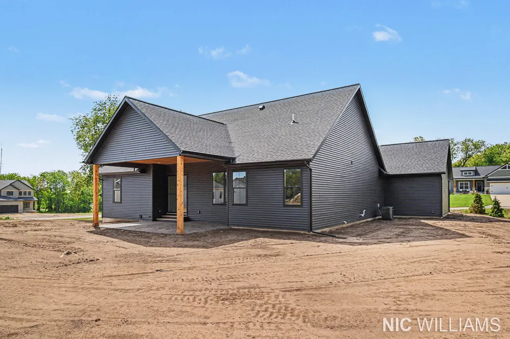11279 Bancroft Way SE Alto, MI 49302