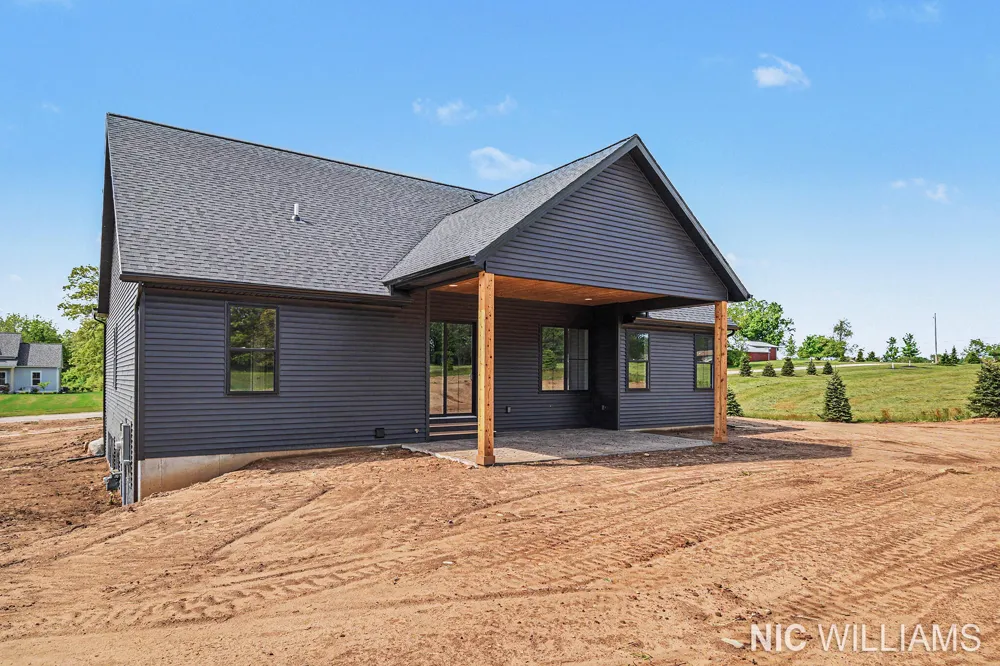 11279 Bancroft Way SE Alto, MI 49302
