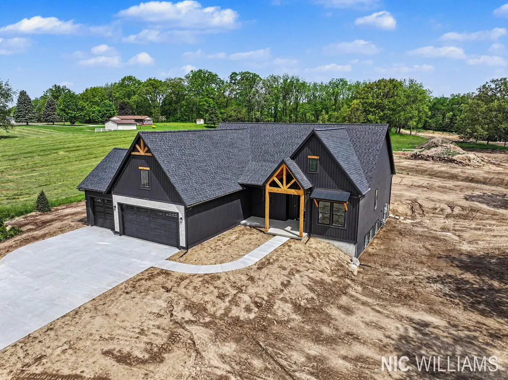 11279 Bancroft Way SE Alto, MI 49302