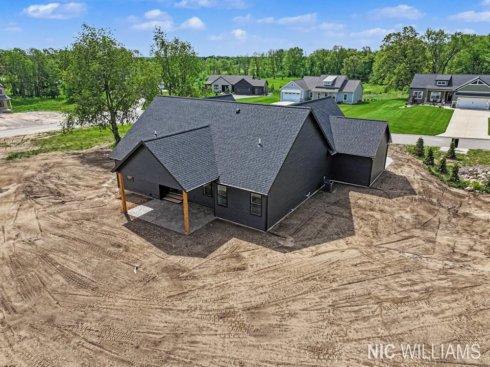 11279 Bancroft Way SE Alto, MI 49302
